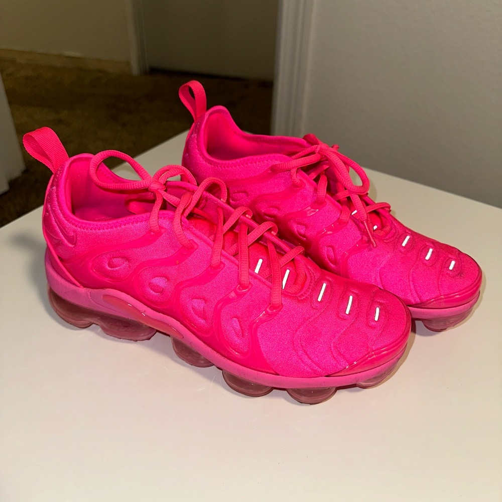 I’ve decided to part with my VaporMax’s, I don’t wear them as much as I thought.